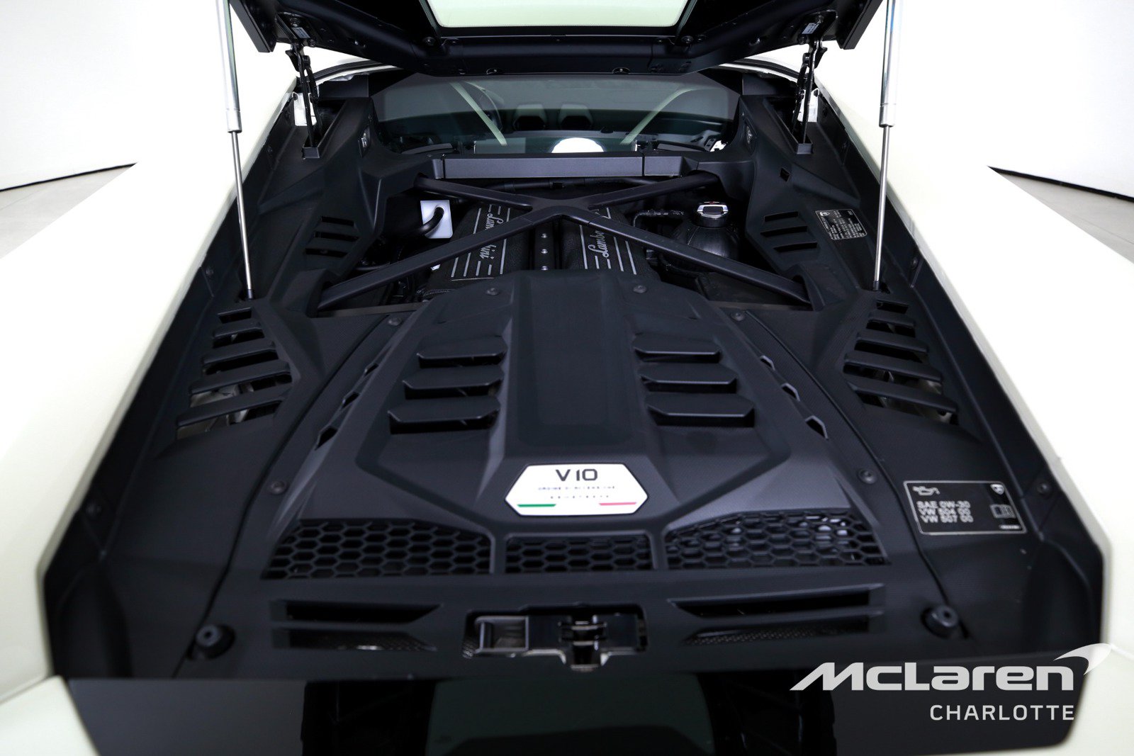 Used 2022 Lamborghini Huracan EVO AWD/4WD image 22