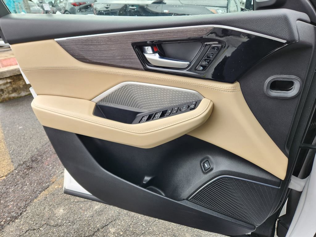 Used 2024 Acura MDX SH-AWD w/ Advance Package image 25