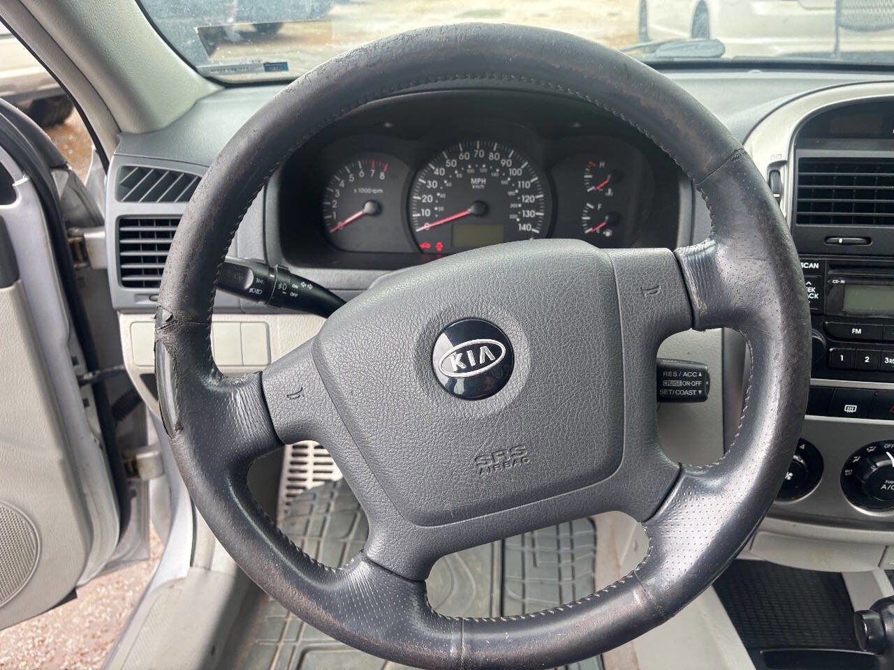 Used 2006 Kia Spectra5 image 16