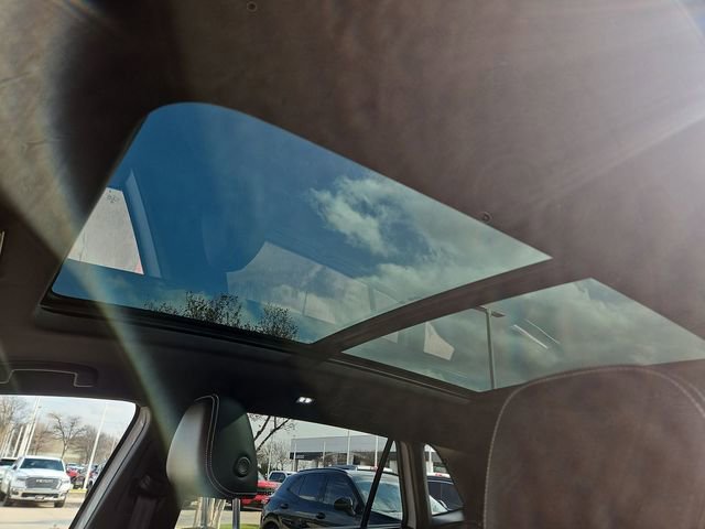 Used 2024 Volkswagen Atlas Cross Sport SEL R-Line image 19