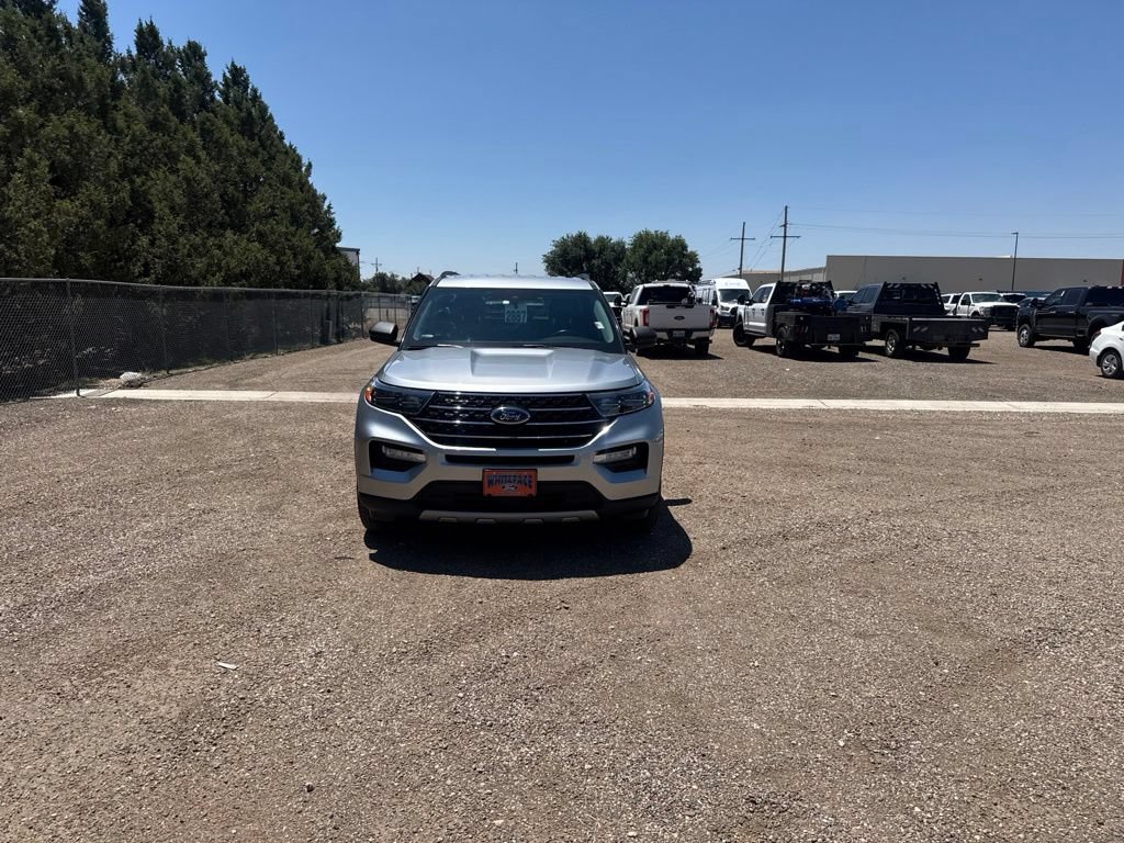 Used 2021 Ford Explorer XLT w/ Equipment Group 202A RWD image 9