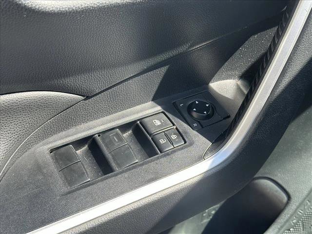 Used 2020 Toyota RAV4 XLE image 16