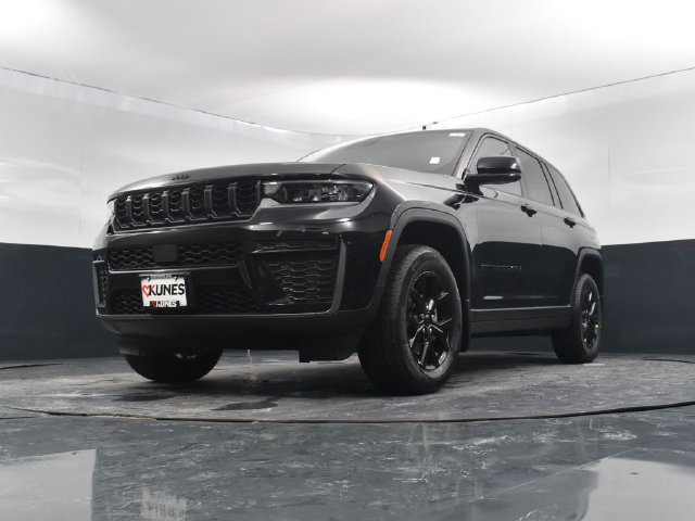 New 2026 Jeep Grand Cherokee Altitude AWD/4WD image 48