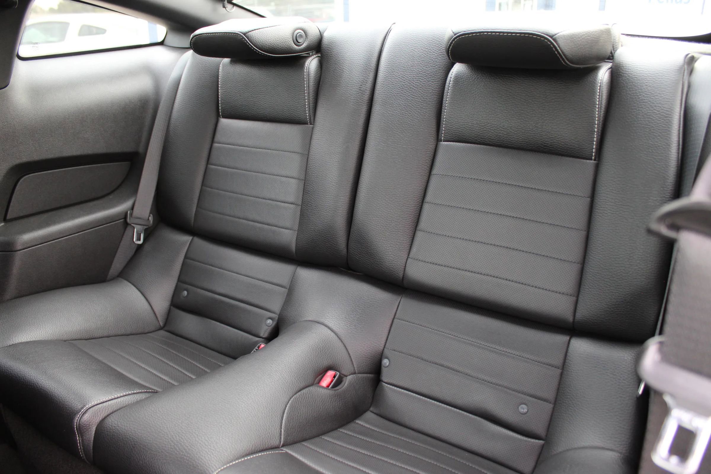 Used 2012 Ford Mustang GT Premium w/ Comfort Pkg image 17