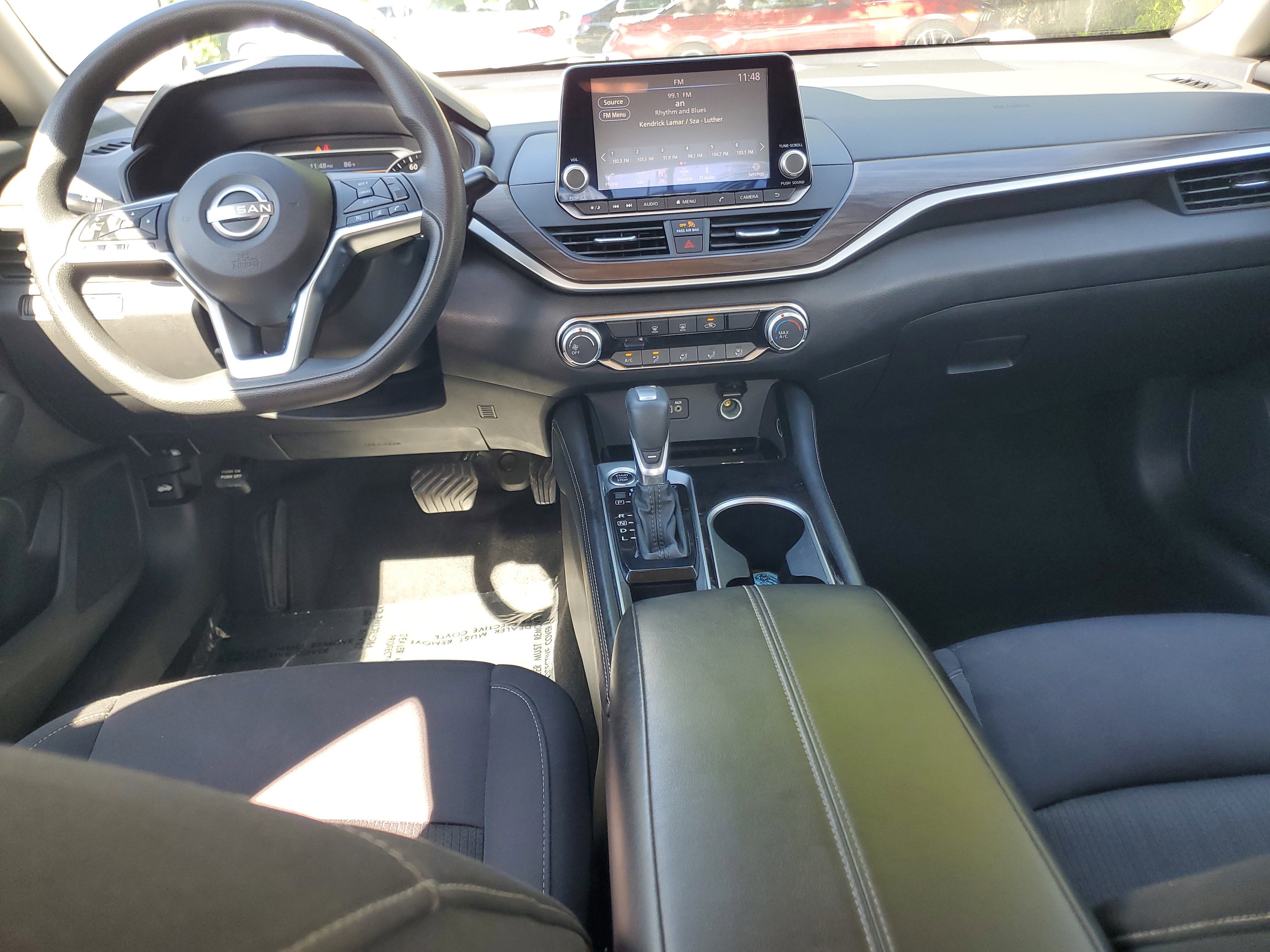 Used 2023 Nissan Altima 2.5 SV FWD image 12