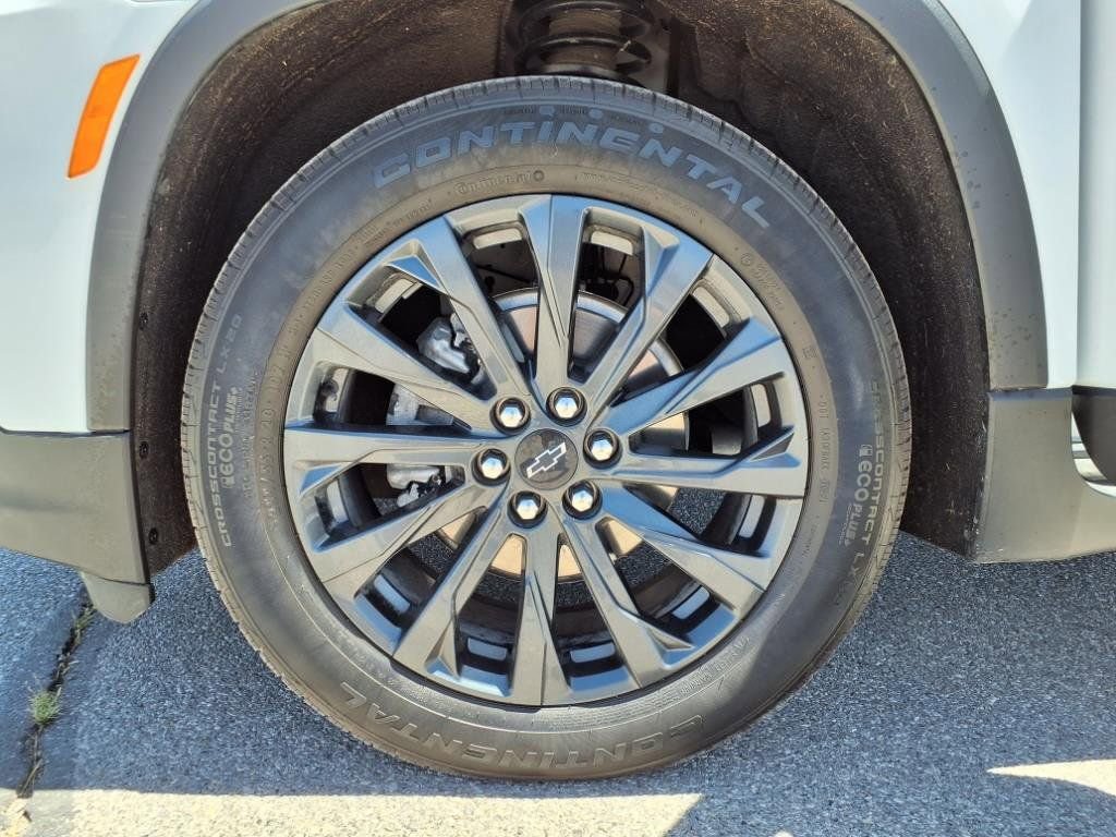 Used 2022 Chevrolet Traverse RS image 29