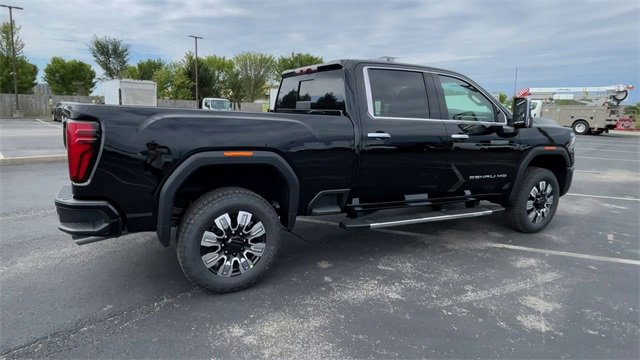 New 2026 GMC Sierra 2500 Denali w/ Denali Reserve Package image 2