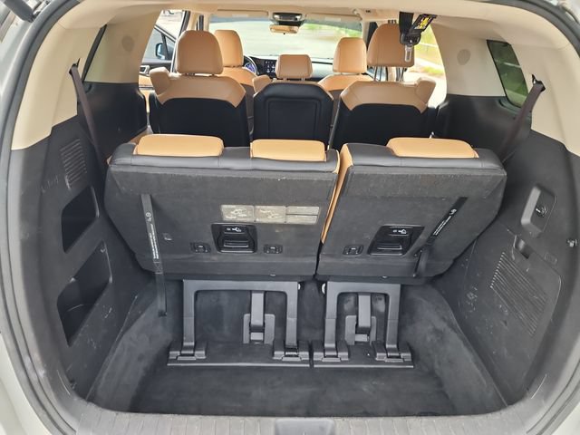 Used 2022 Kia Carnival EX FWD image 20
