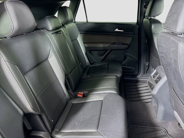 Used 2023 Volkswagen Atlas Cross Sport SE w/ Black Wheel Package image 28