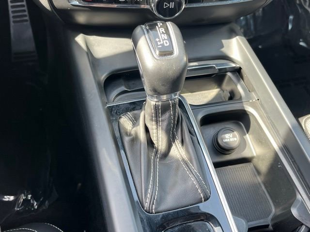 Used 2019 Volvo S60 T6 R-Design image 17