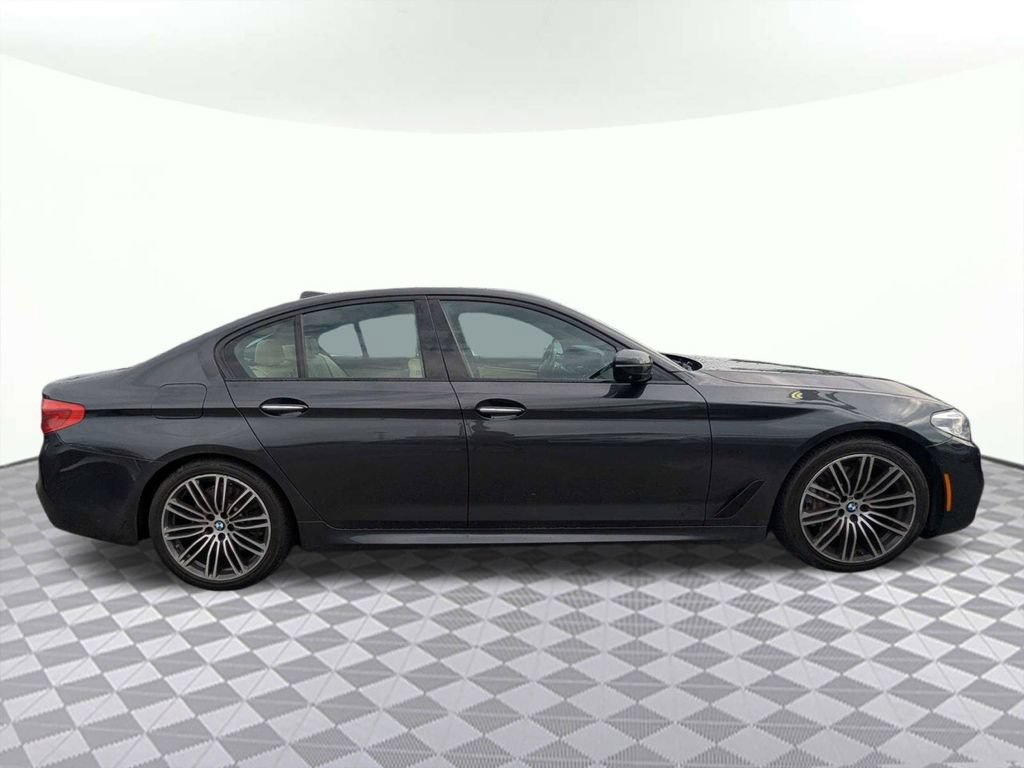 Used 2018 BMW 540i RWD image 2