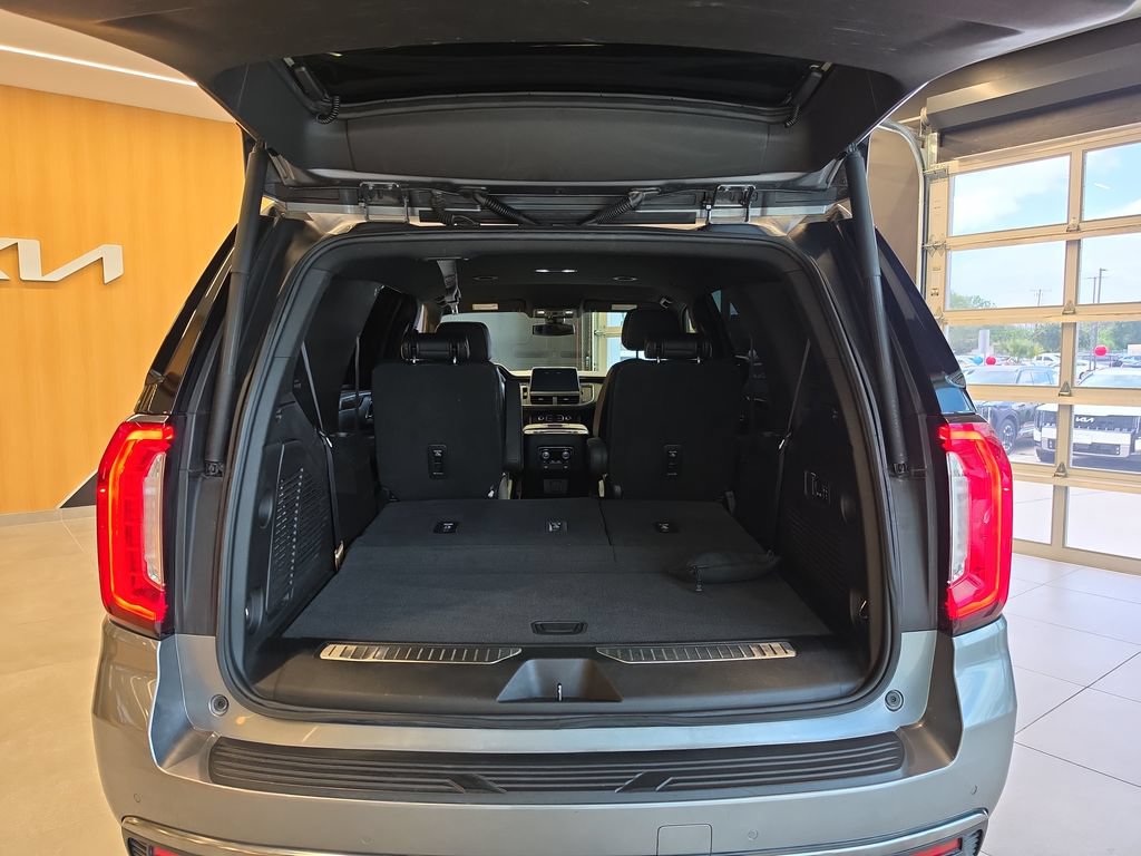 Used 2021 GMC Yukon AT4 w/ LPO, Illumination Package AWD/4WD image 40