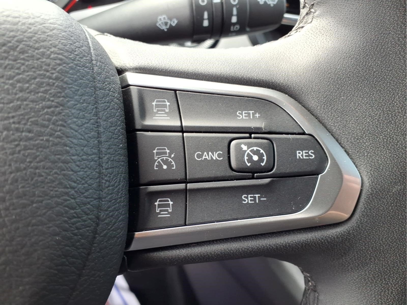Used 2025 Jeep Compass Limited AWD/4WD image 21