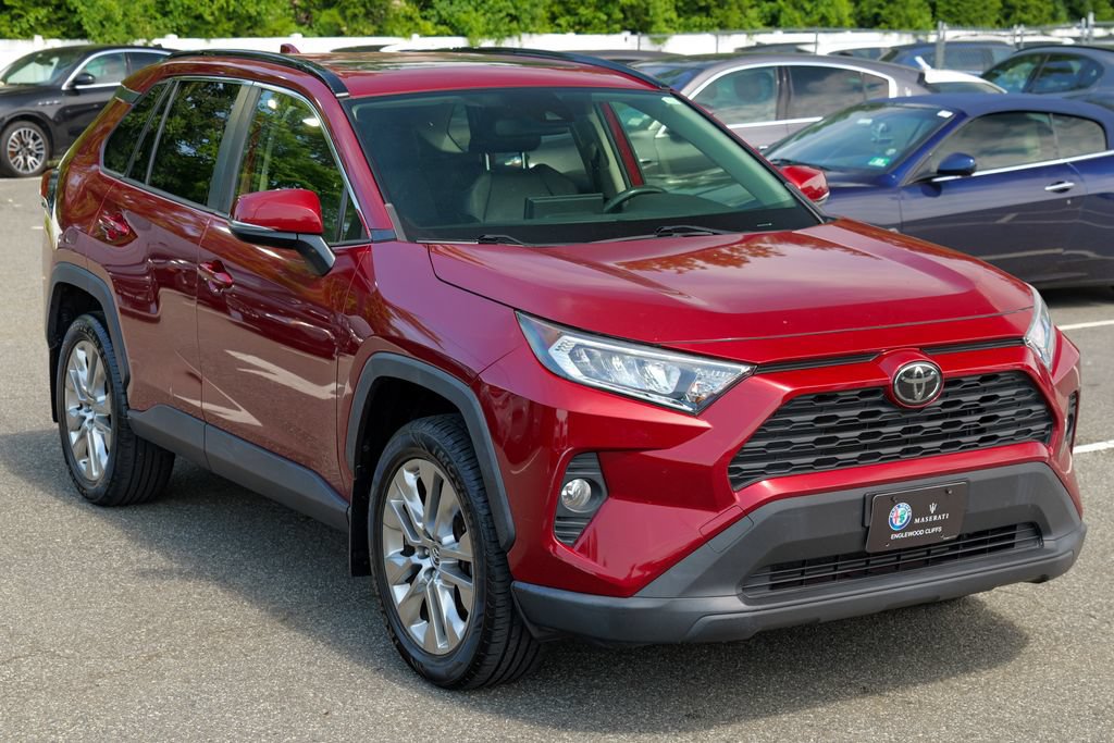 Used 2019 Toyota RAV4 XLE Premium w/ All Weather Liner Package AWD/4WD image 9