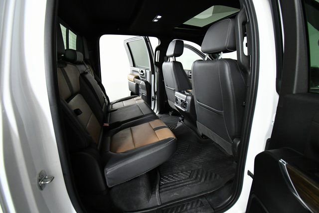 Used 2022 Chevrolet Silverado 3500 High Country w/ Technology Package image 24