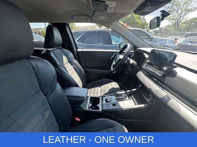 Used 2024 Mitsubishi Outlander SE Black Edition AWD/4WD image 2