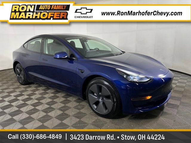 Used 2023 Tesla Model 3 Standard Range image 1