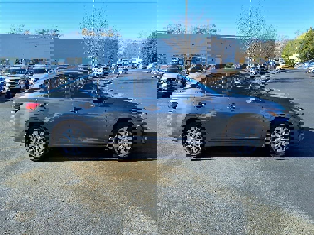 Used 2025 Nissan Sentra S image 26