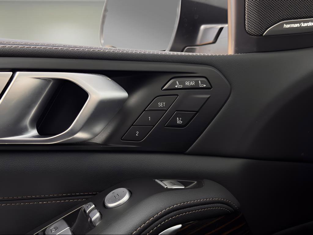 Used 2025 BMW X7 xDrive40i image 20