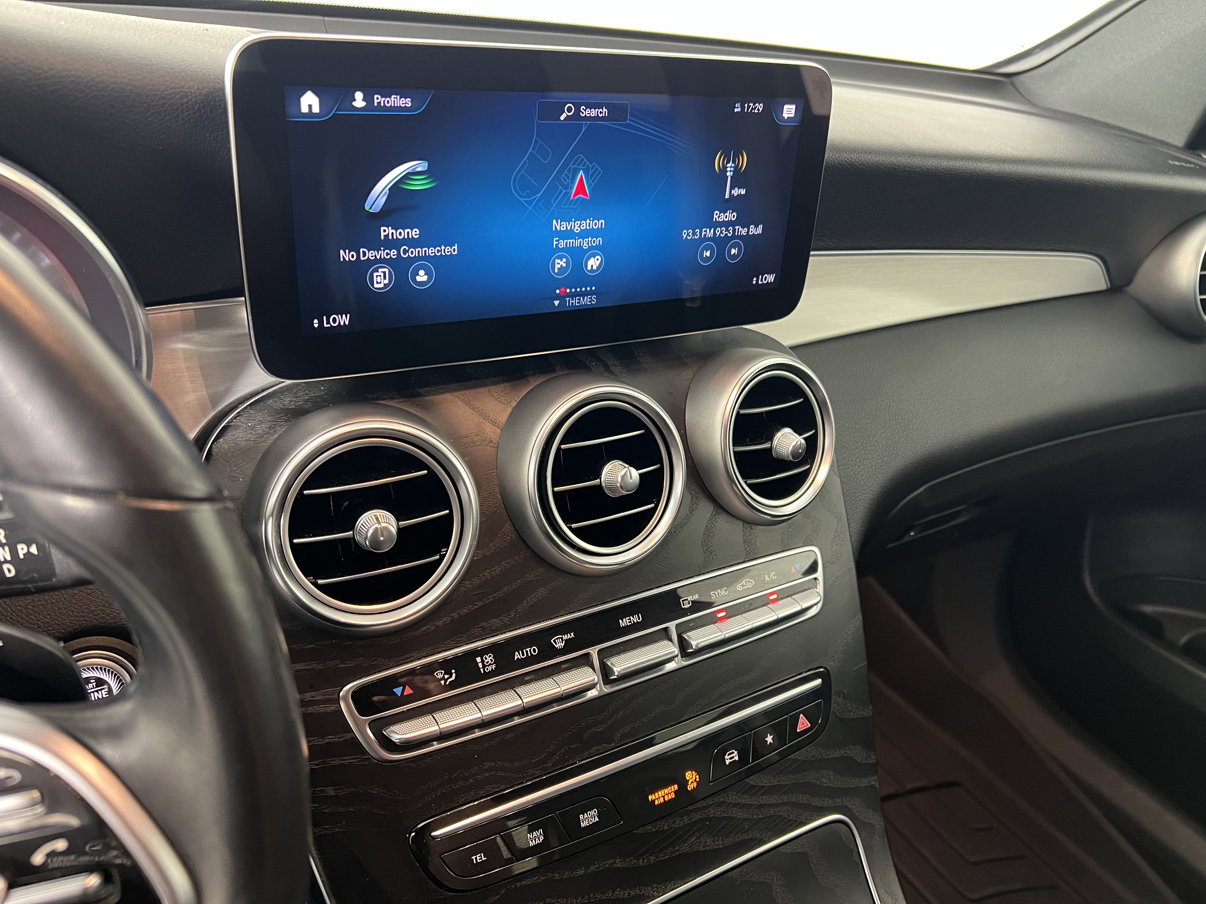 Used 2022 Mercedes-Benz GLC 300 4MATIC image 28