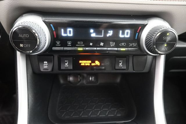 Used 2019 Toyota RAV4 XLE Premium w/ Cold Weather Package AWD/4WD image 17