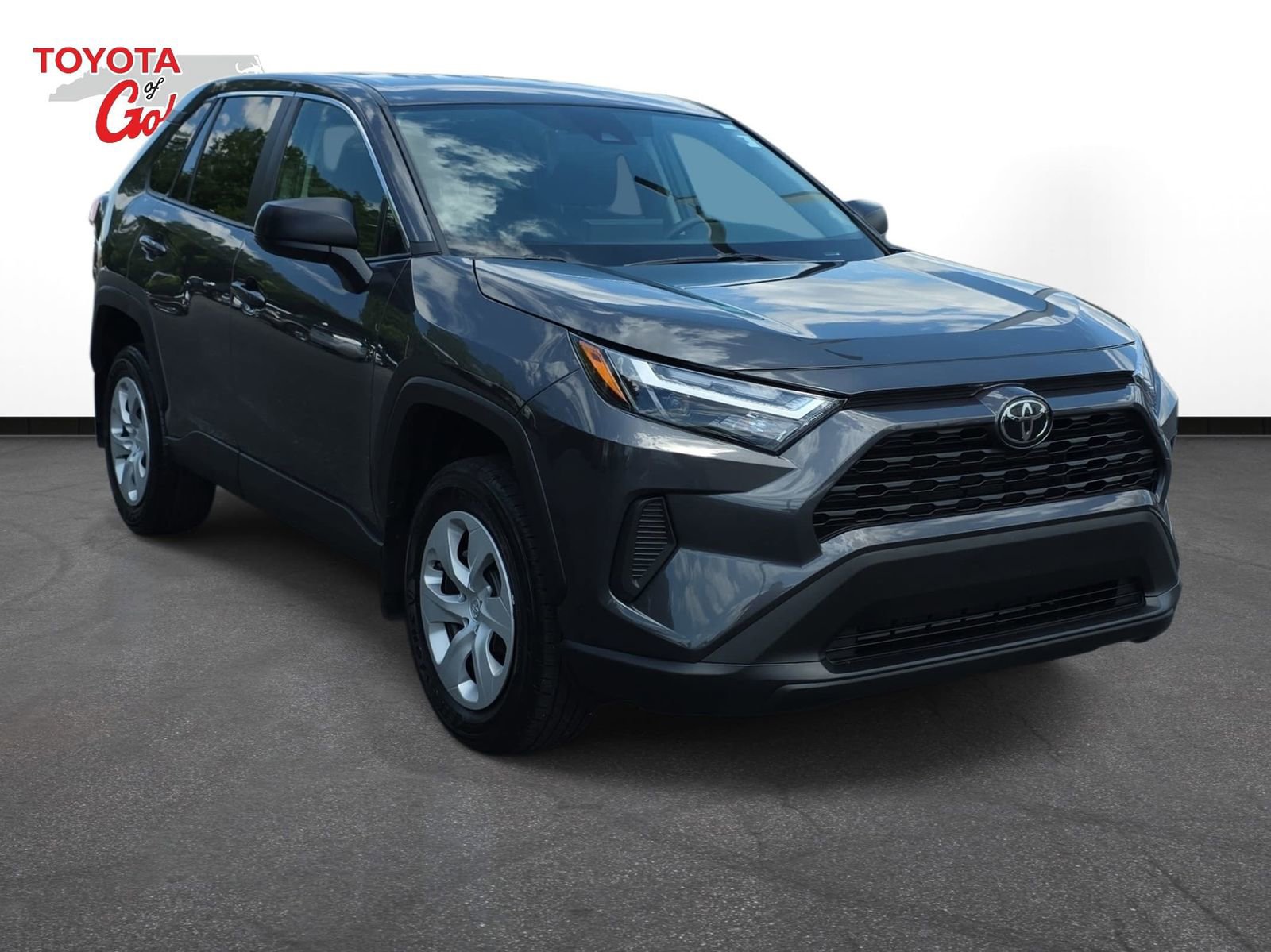 Used 2024 Toyota RAV4 LE FWD image 3