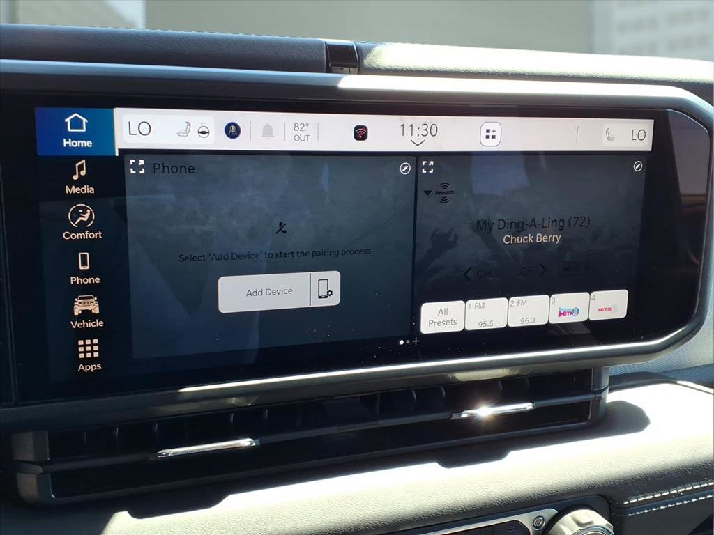 Used 2025 Jeep Wrangler Sahara image 18