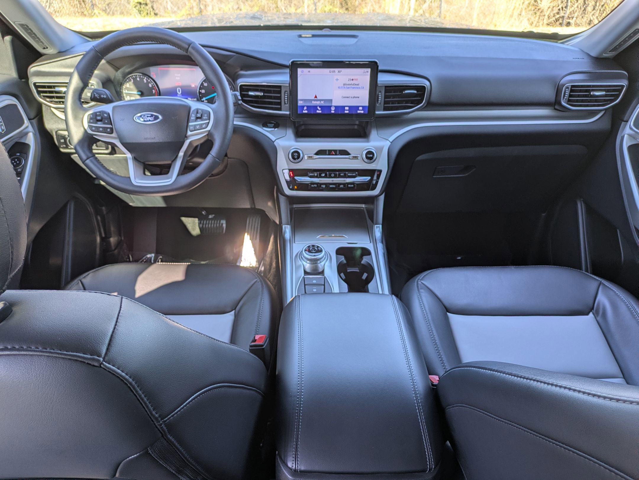 Used 2023 Ford Explorer XLT w/ Equipment Group 202A image 23