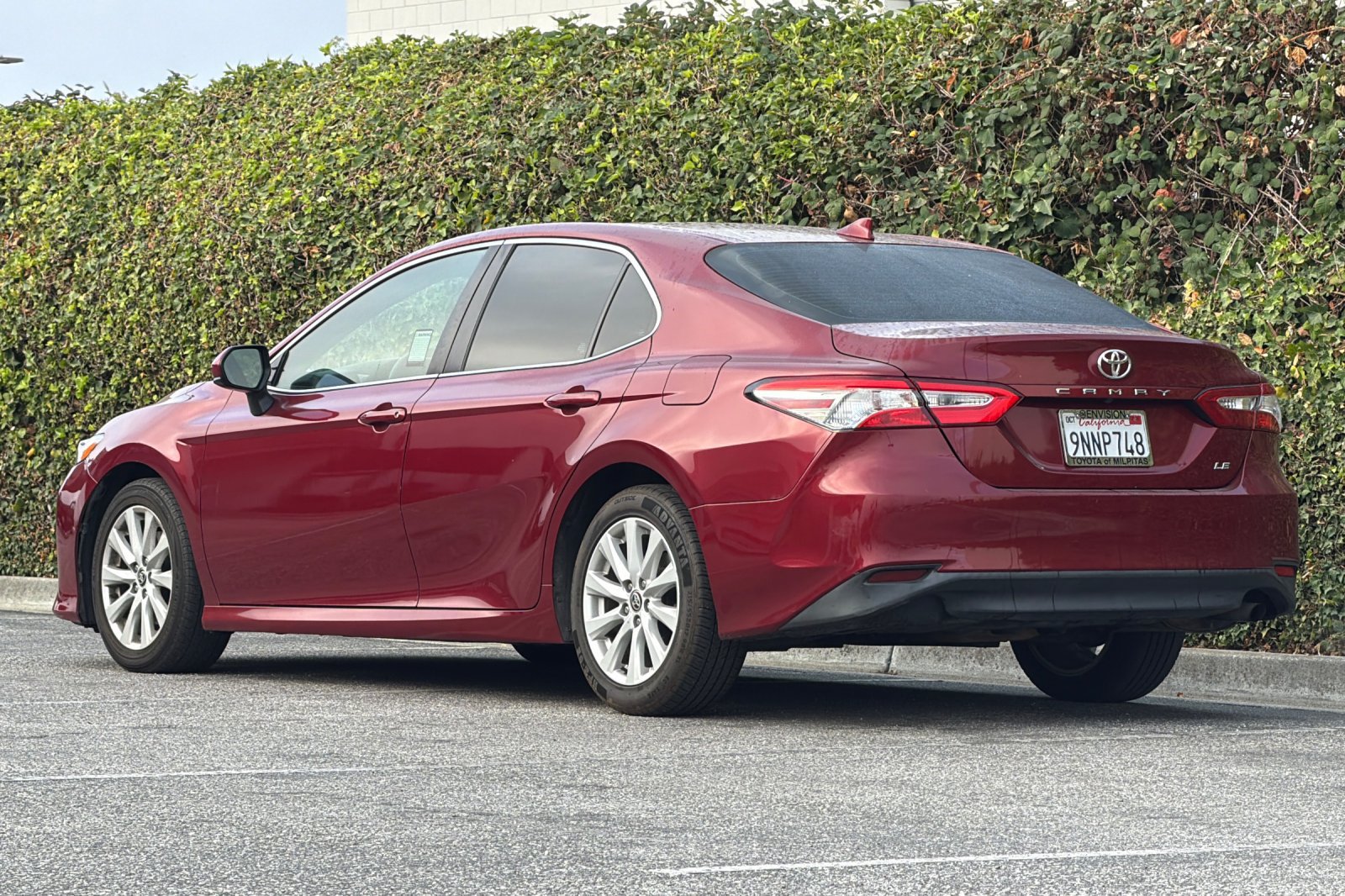 Used 2020 Toyota Camry LE w/ Carpet Mat Package FWD image 6