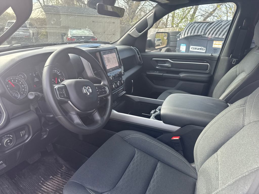 Used 2025 RAM 1500 Big Horn AWD/4WD image 9