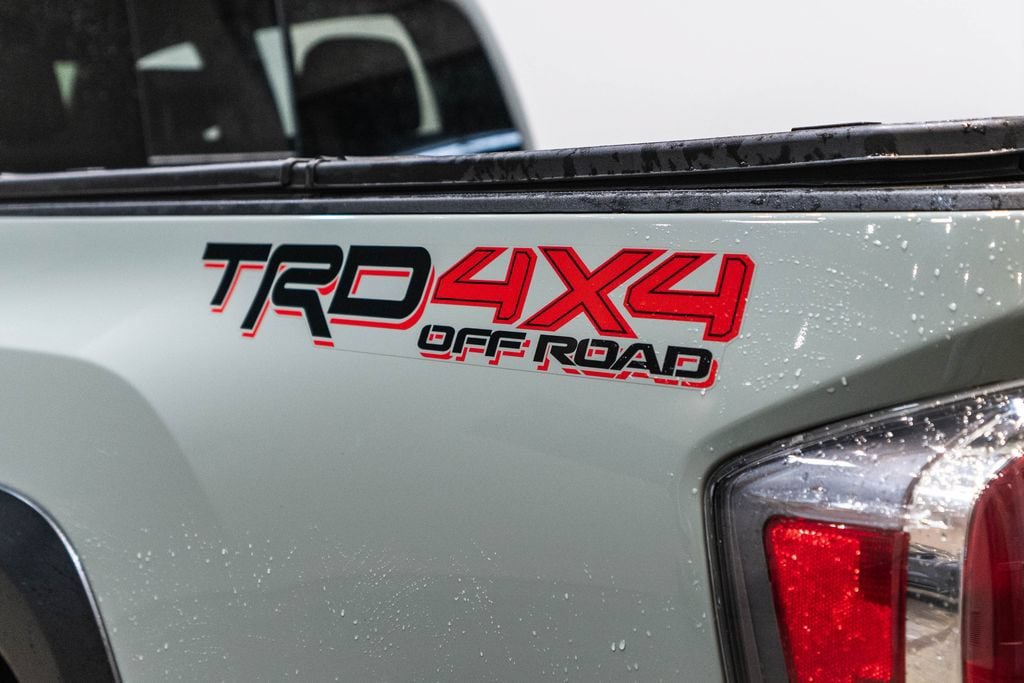 Certified 2023 Toyota Tacoma TRD Off-Road w/ TRD Premium Off Road Package AWD/4WD image 13