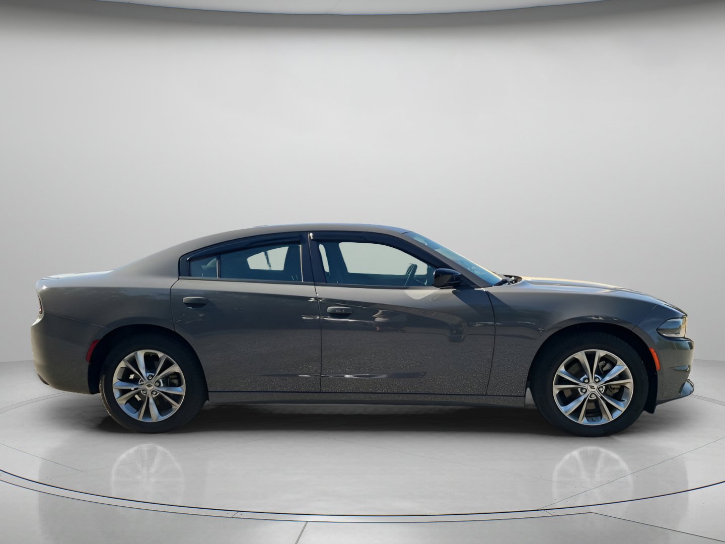 Used 2023 Dodge Charger SXT image 4
