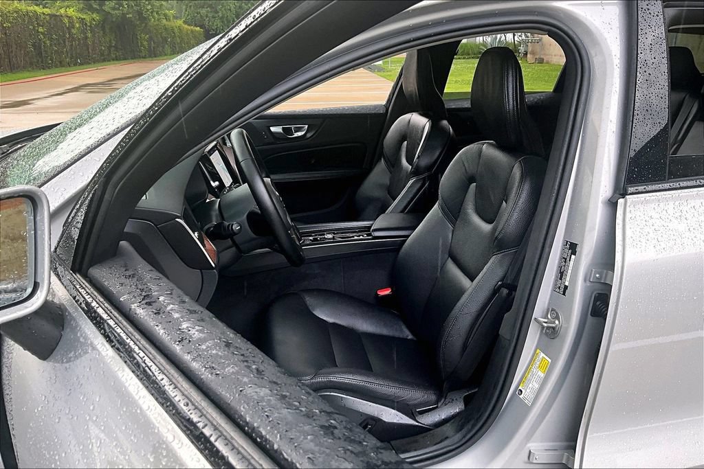 Certified 2025 Volvo V60 B5 Cross Country Plus AWD/4WD image 33