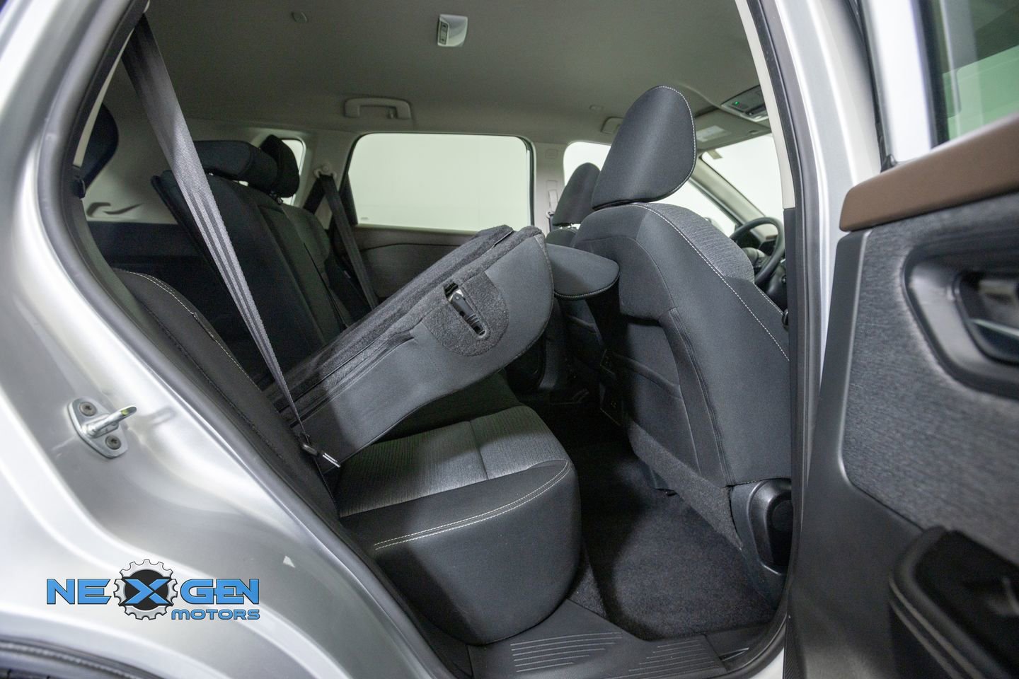Used 2022 Nissan Rogue SV AWD/4WD image 36