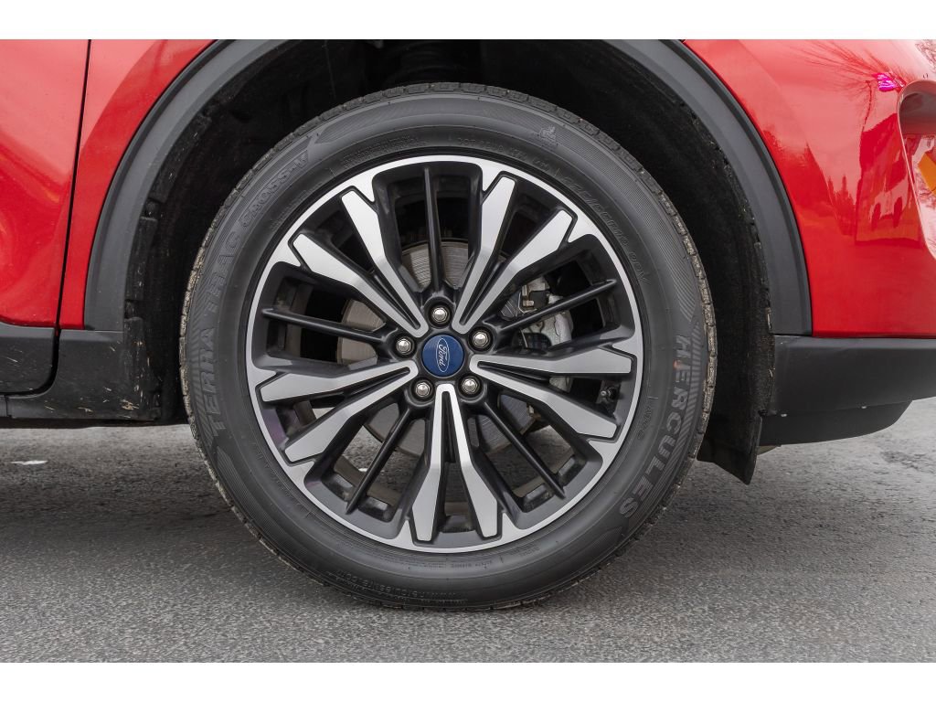 Used 2022 Ford Escape SEL w/ SEL Stealth AWD Package image 9