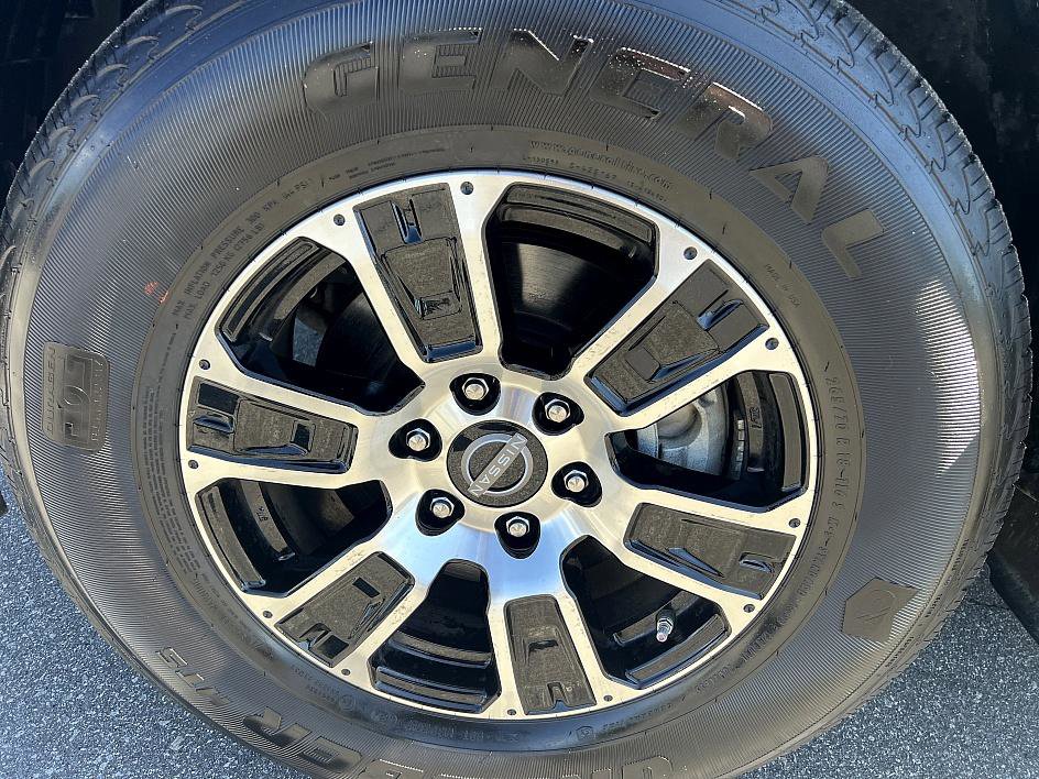 Used 2024 Nissan Titan SV w/ Accessory Utility Package image 9