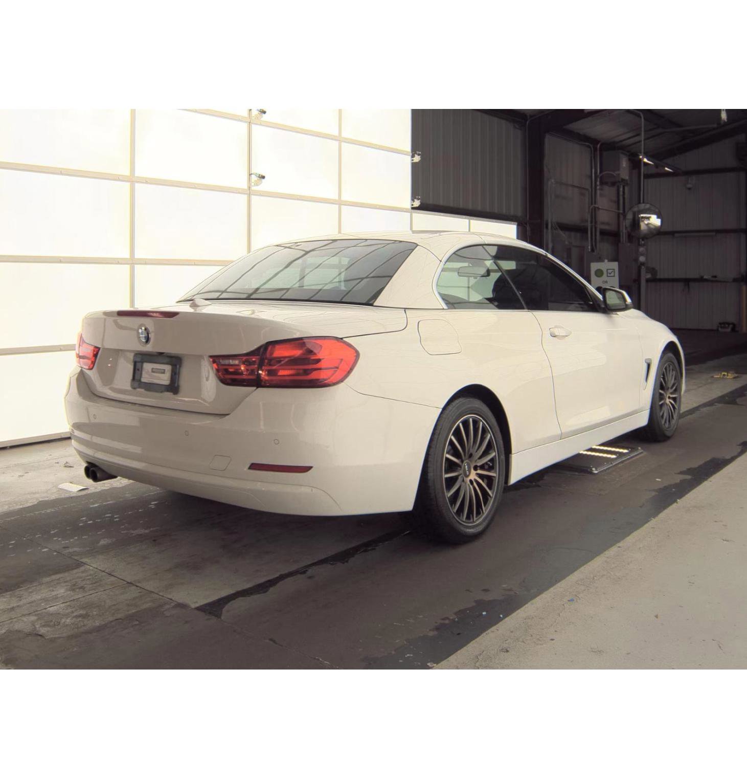 Used 2015 BMW 428i Convertible w/ Premium Package image 4