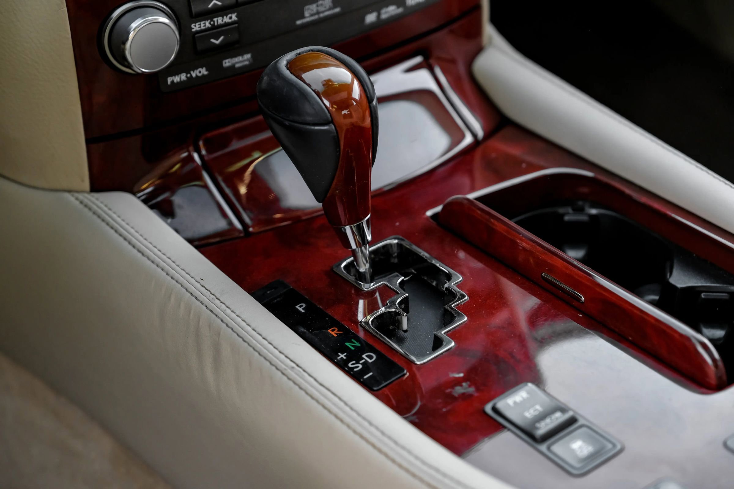 Used 2012 Lexus LS 460 image 25