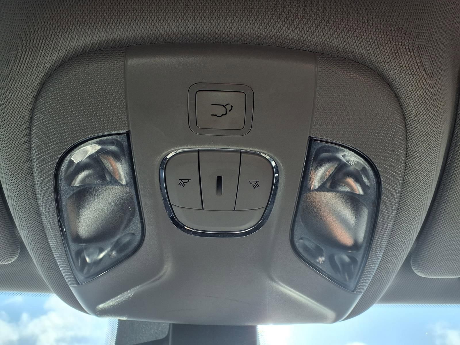 Used 2022 Jeep Compass Latitude w/ Convenience Group FWD image 11
