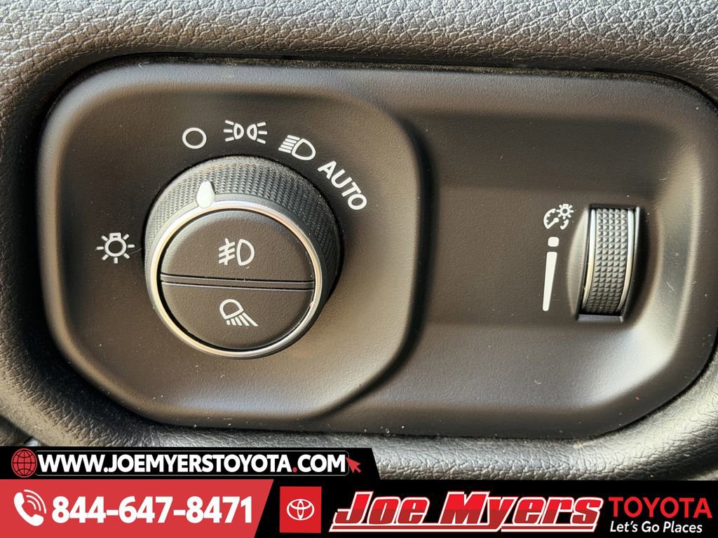 Used 2024 RAM 3500 Big Horn image 25