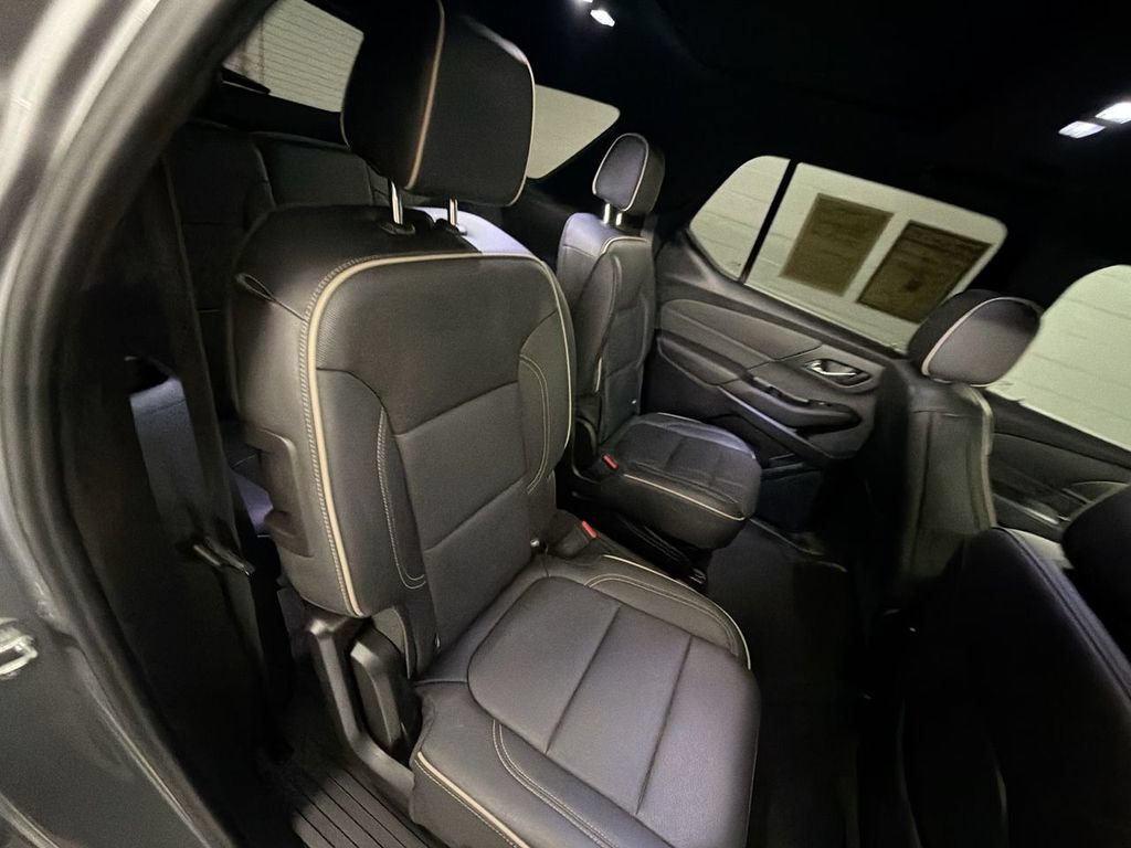 Used 2023 Chevrolet Traverse Premier w/ Redline Edition FWD image 28