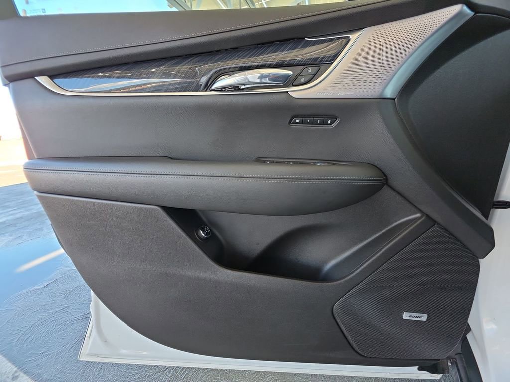 Certified 2023 Cadillac XT6 Premium Luxury image 23
