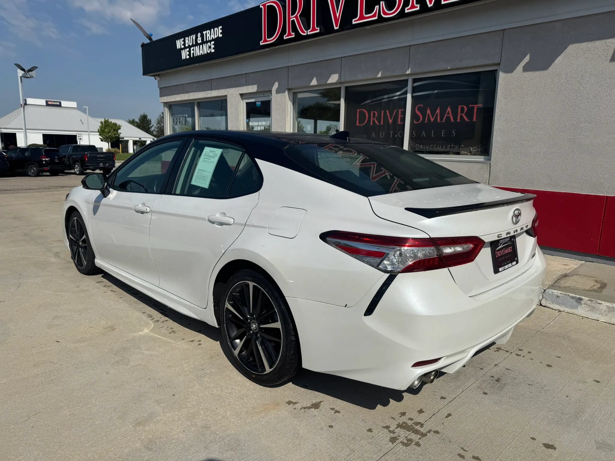 Used 2020 Toyota Camry XSE w/ Navigation Package FWD image 6