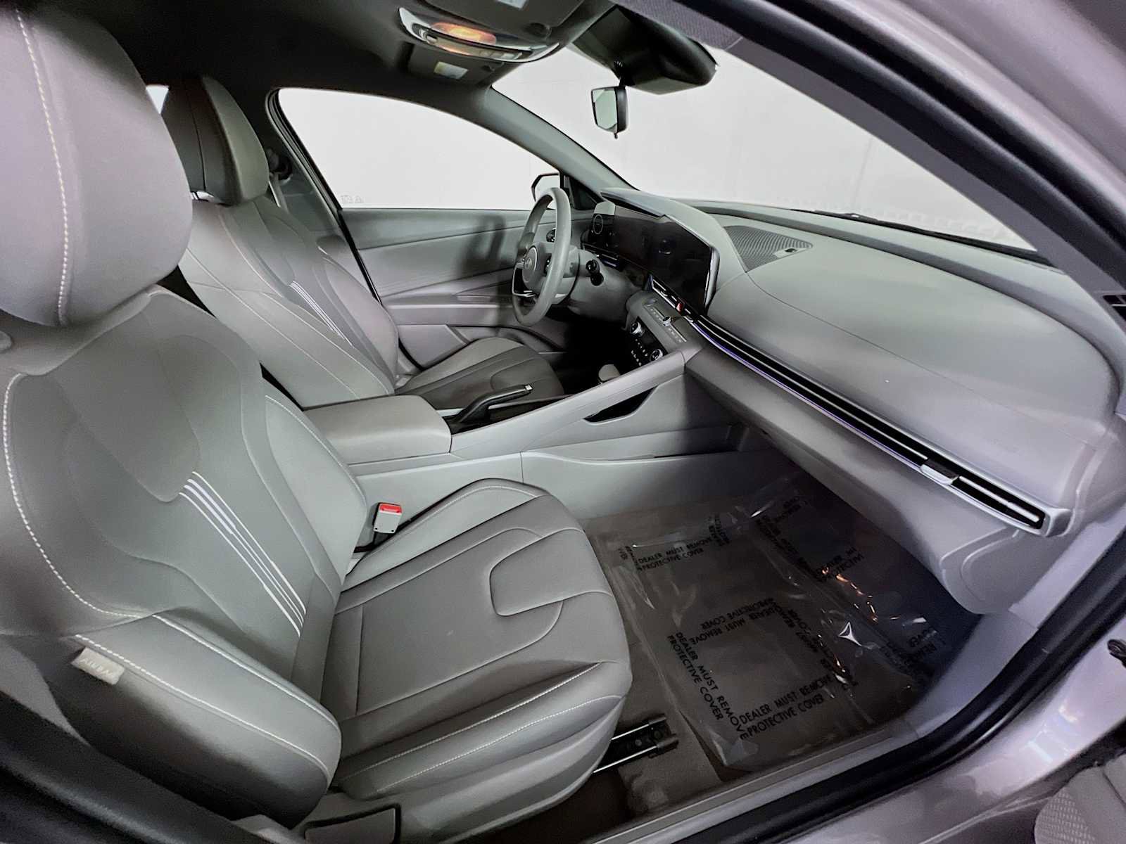 Used 2024 Hyundai Elantra SEL image 27