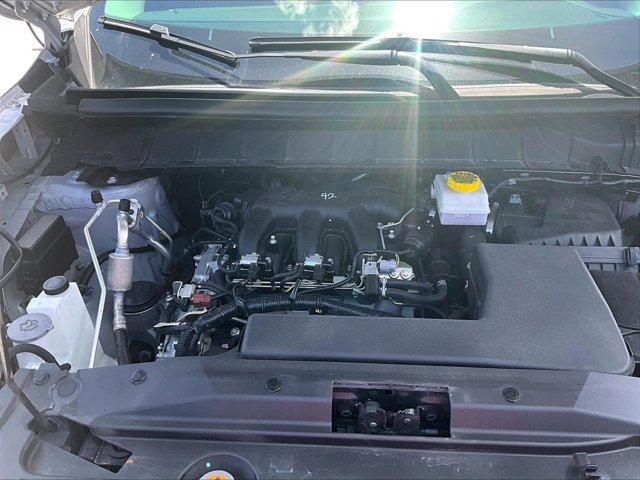 Used 2024 Nissan Pathfinder SV FWD image 11