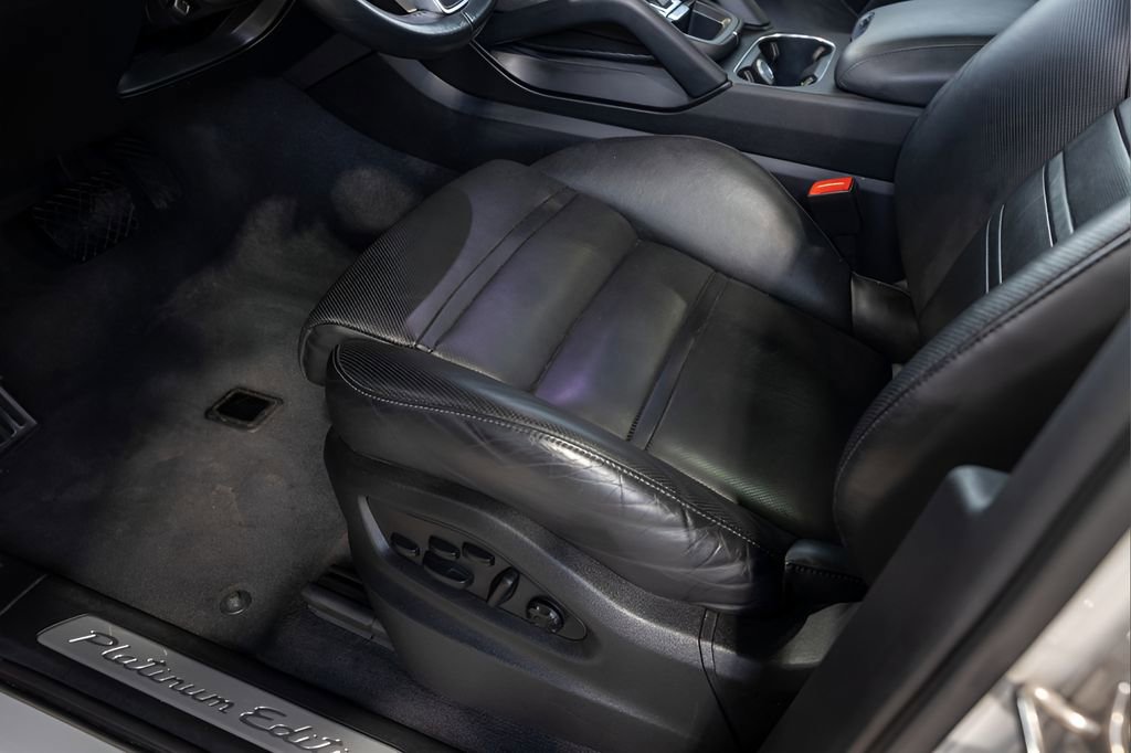 Used 2023 Porsche Cayenne Coupe AWD/4WD image 48
