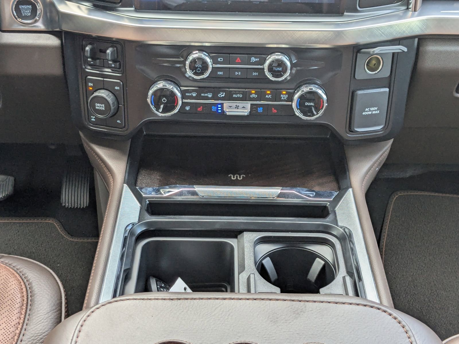 New 2025 Ford F350 King Ranch w/ Chrome Package image 19