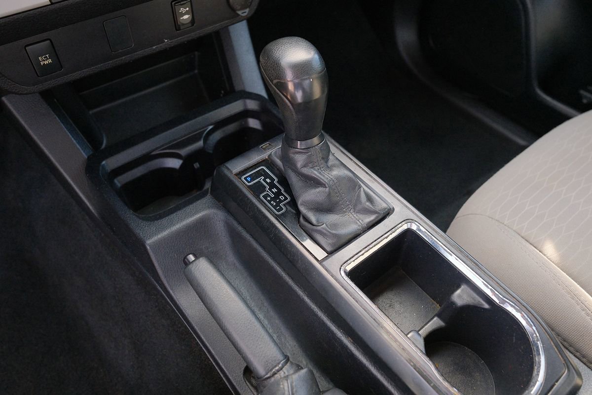 Used 2017 Toyota Tacoma SR RWD image 23