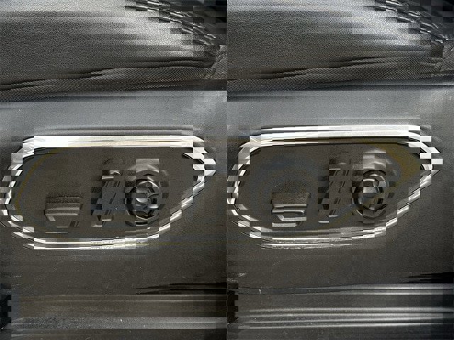 Used 2024 Jeep Wagoneer L Series II image 26