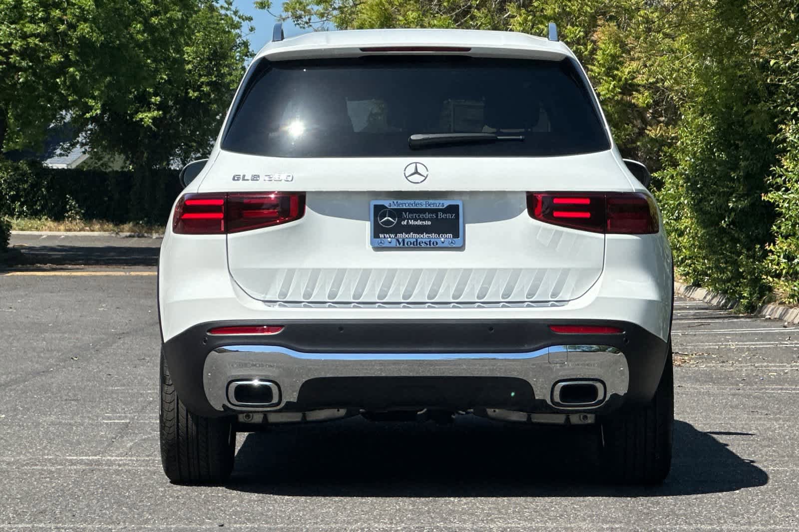 New 2026 Mercedes-Benz GLB 250 image 4